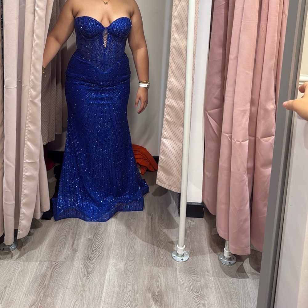 Elegant Blue Evening Gown